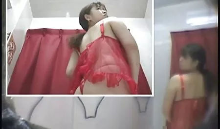 ლამაზი პორტატული მოდელი Tiffany წვნიანი pussy და რბილი ass