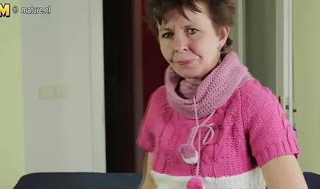 Pornstar ახშობდა ძუძუს გულისთვის ბიჭი
